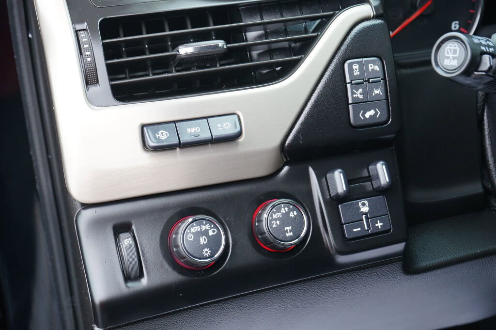 Used 2016 GMC Yukon XL Denali w/ Open Road Package image 13