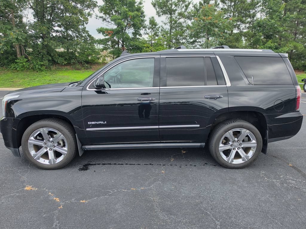 Used 2015 GMC Yukon Denali w/ Premium Package AWD/4WD image 4