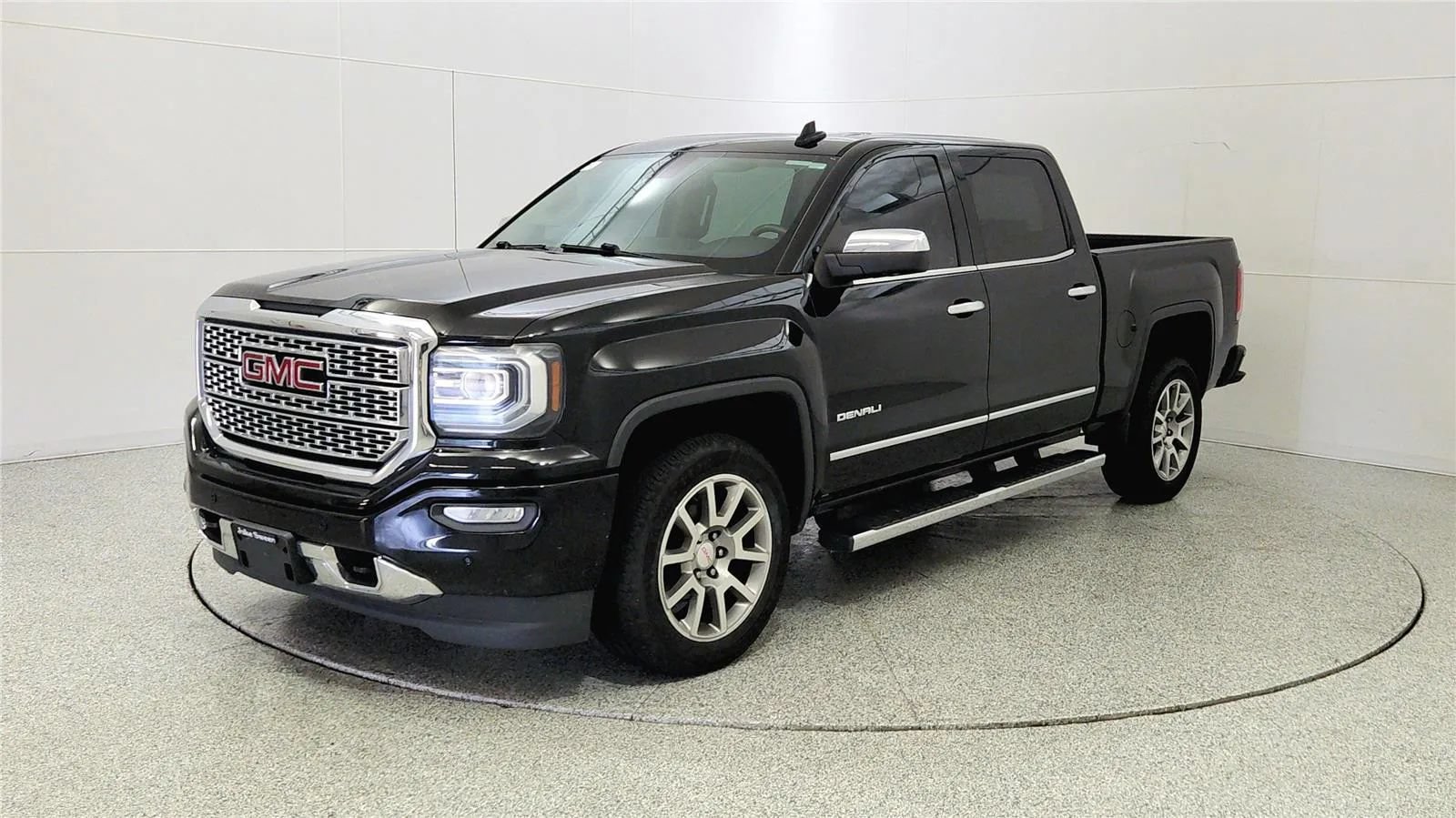 Used 2017 GMC Sierra 1500 Denali AWD/4WD image 3