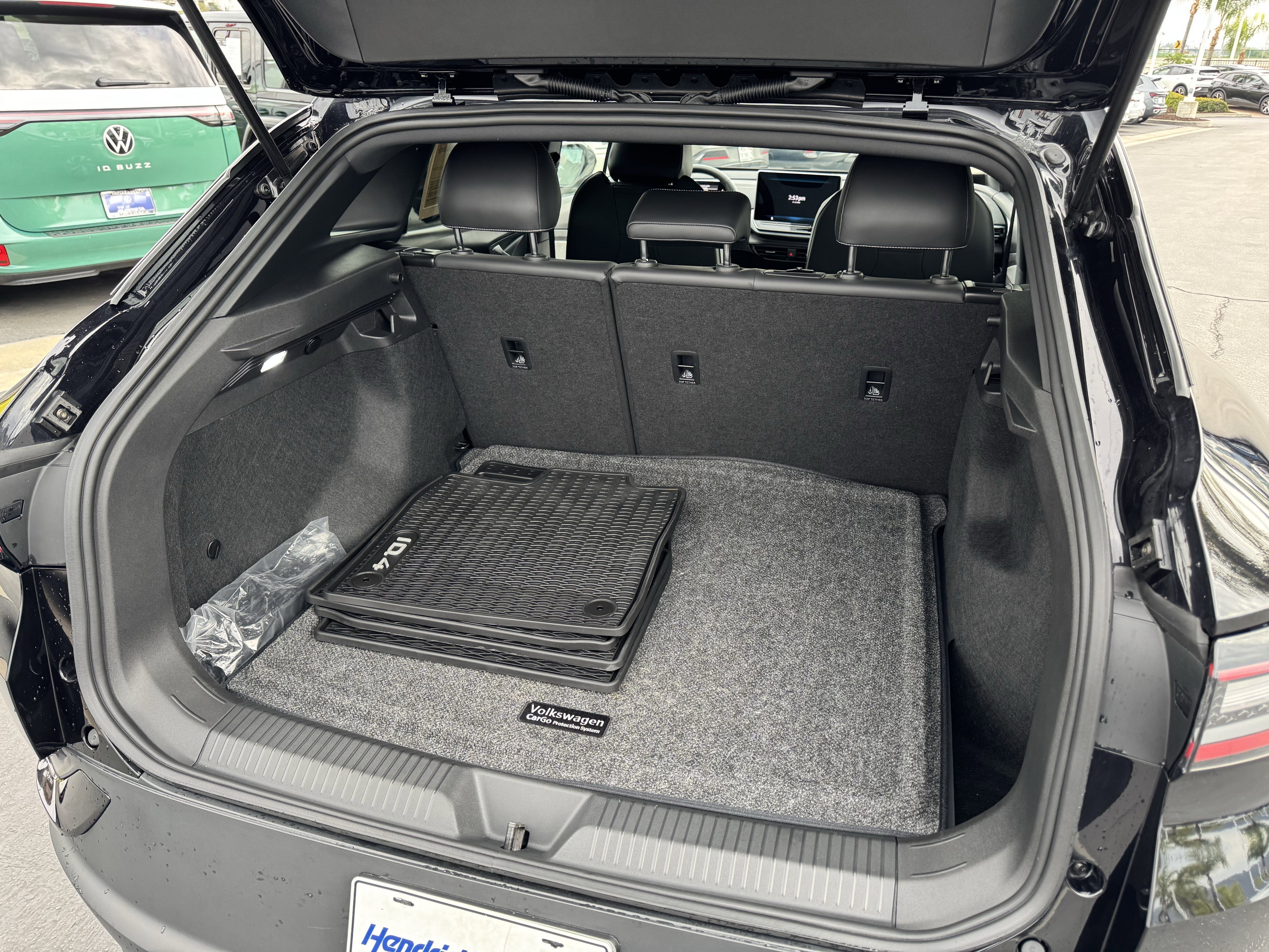 Used 2025 Volkswagen ID.4 Pro image 36