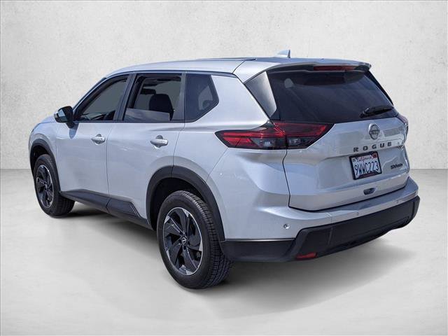 Used 2024 Nissan Rogue SV AWD/4WD image 7