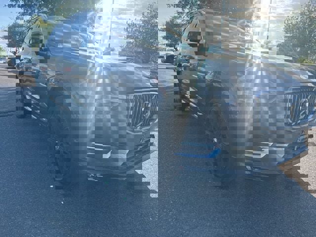 Used 2018 Volvo XC60 T6 Inscription w/ Luxury Seat Package image 1