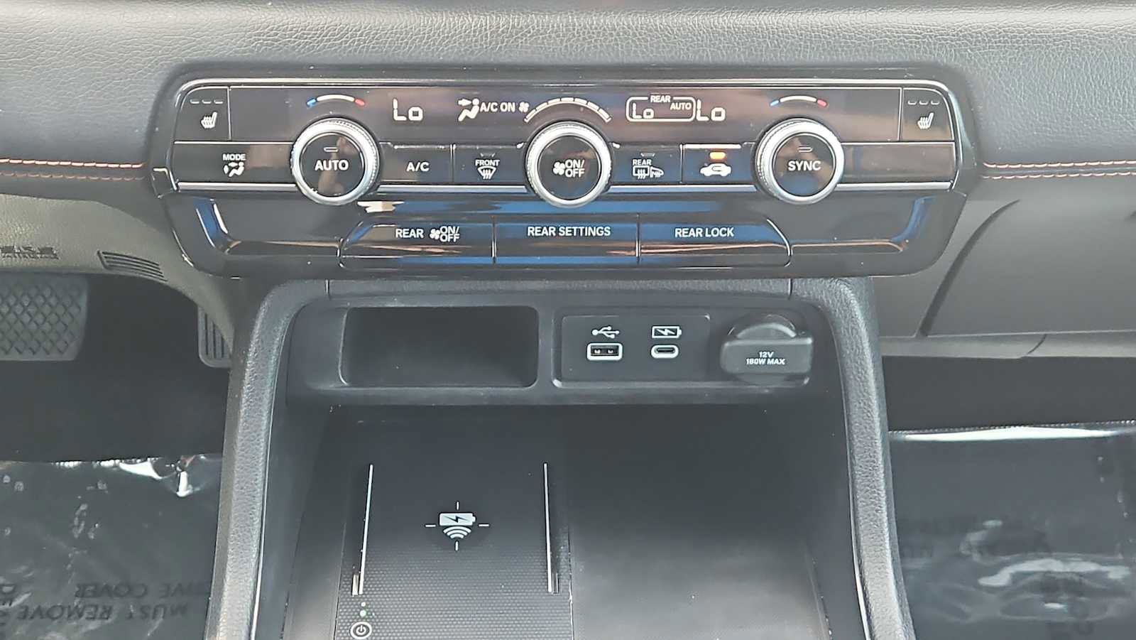 Used 2023 Honda Pilot TrailSport image 17
