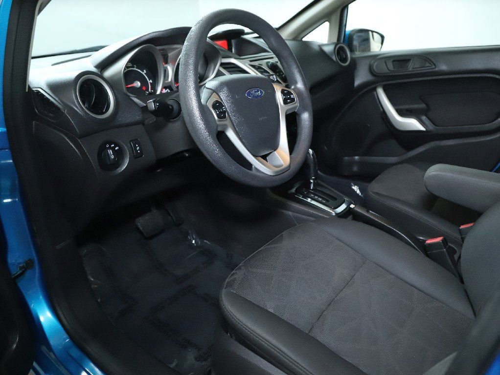 Used 2013 Ford Fiesta SE image 17