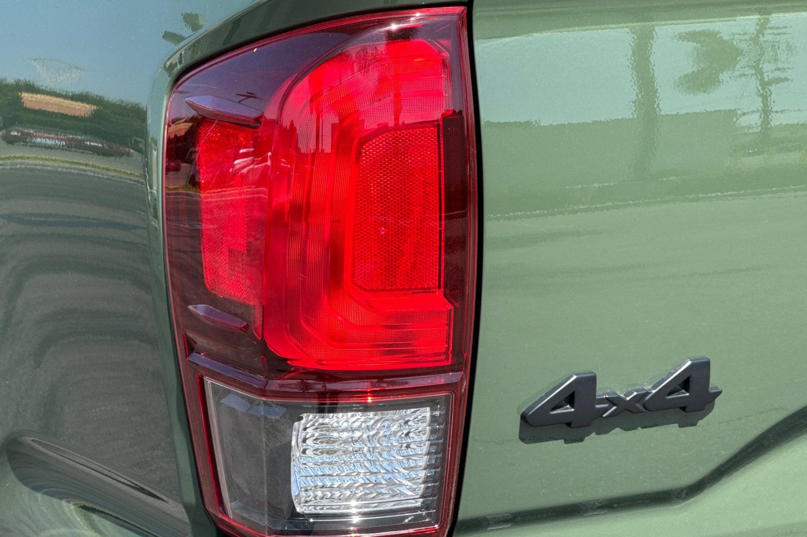 Used 2021 Toyota Tacoma SR5 w/ Trail Edition image 33