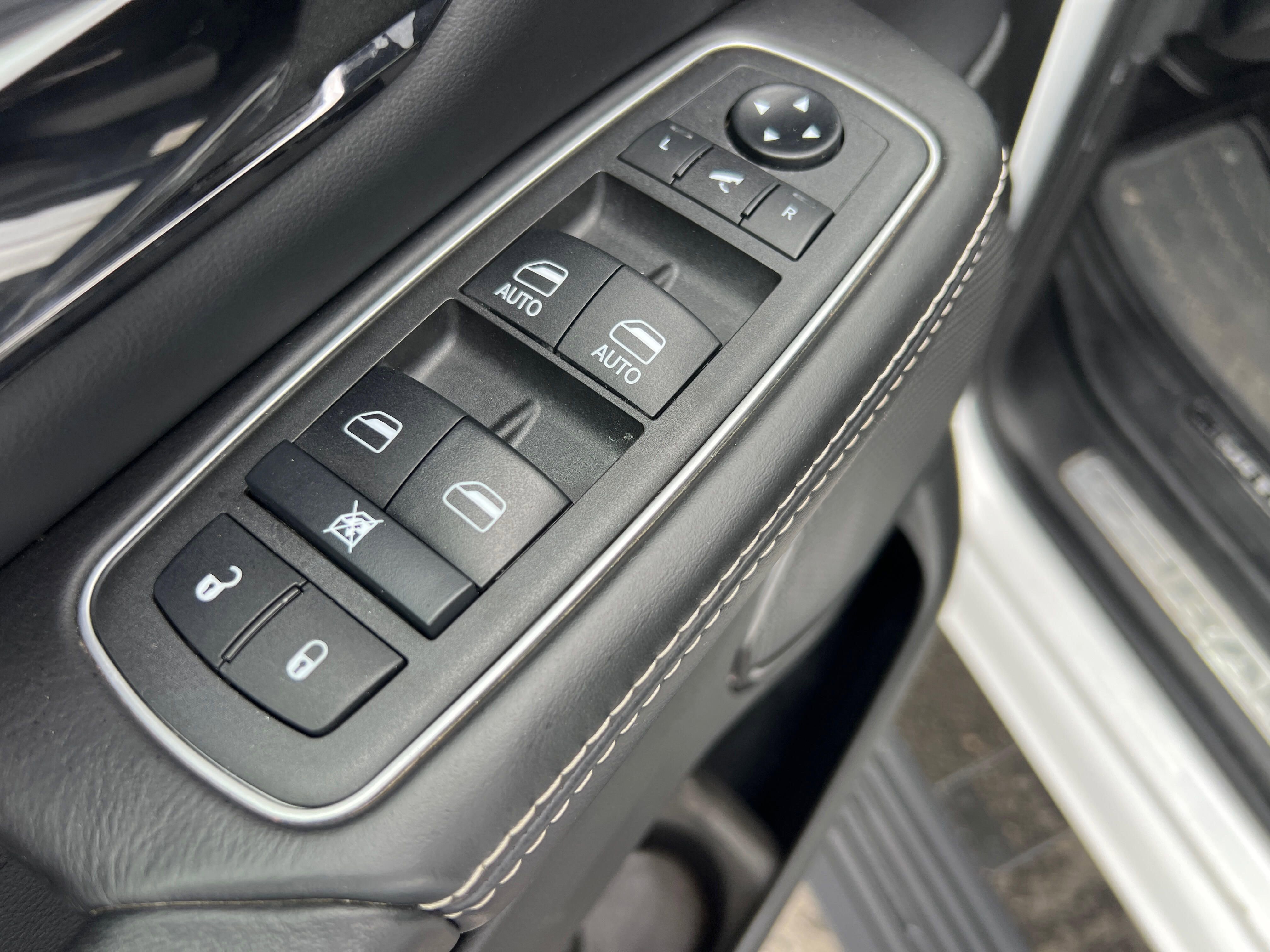 Used 2022 RAM 1500 Limited image 24