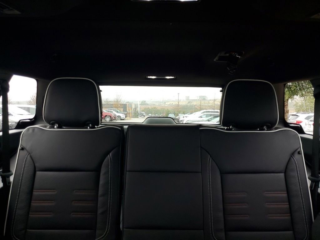 New 2026 GMC Yukon XL AT4 Ultimate AWD/4WD image 32
