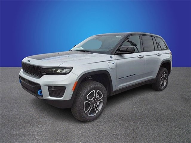 New 2022 Jeep Grand Cherokee Trailhawk w/ Advanced Protech Group II image 3
