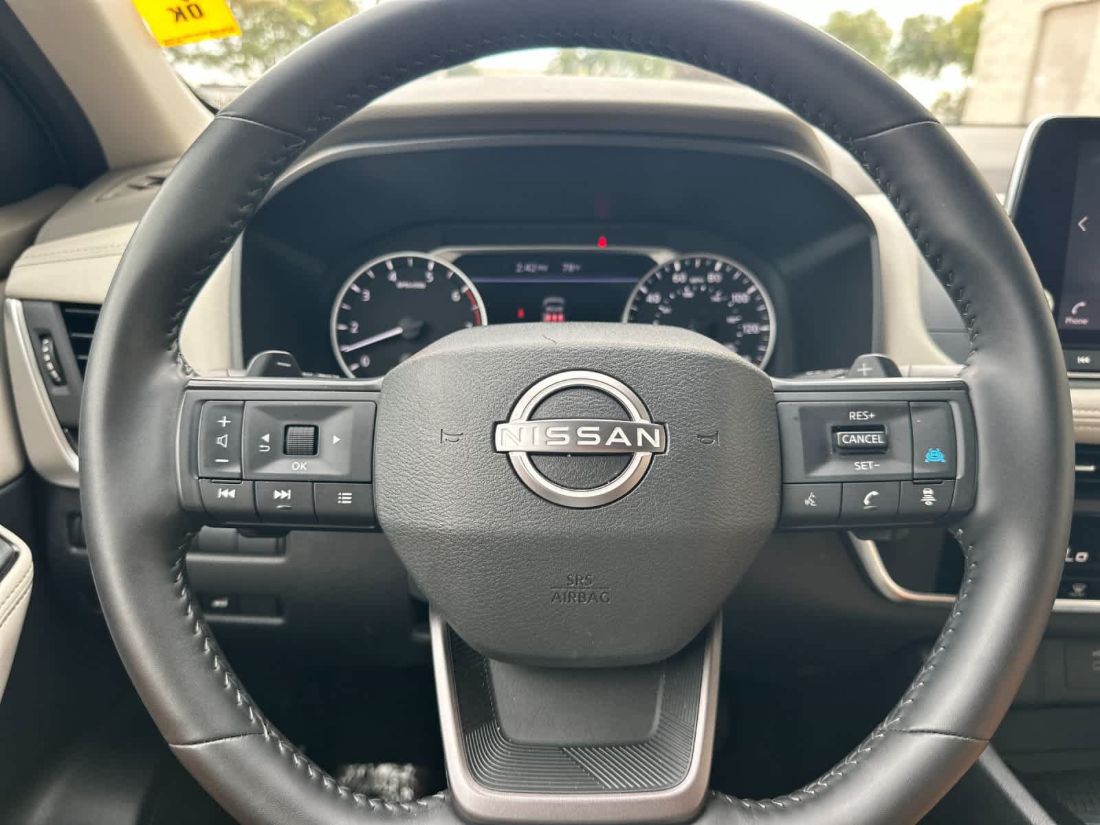 Used 2025 Nissan Rogue SV AWD/4WD image 24