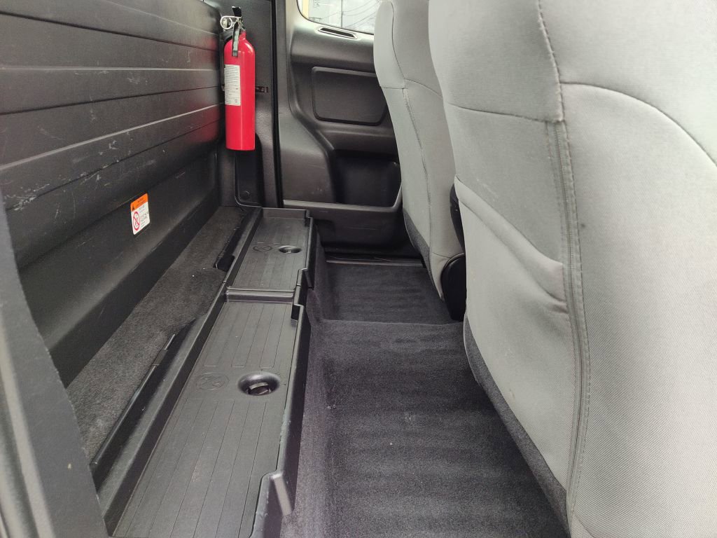 Used 2018 Toyota Tacoma SR RWD image 18