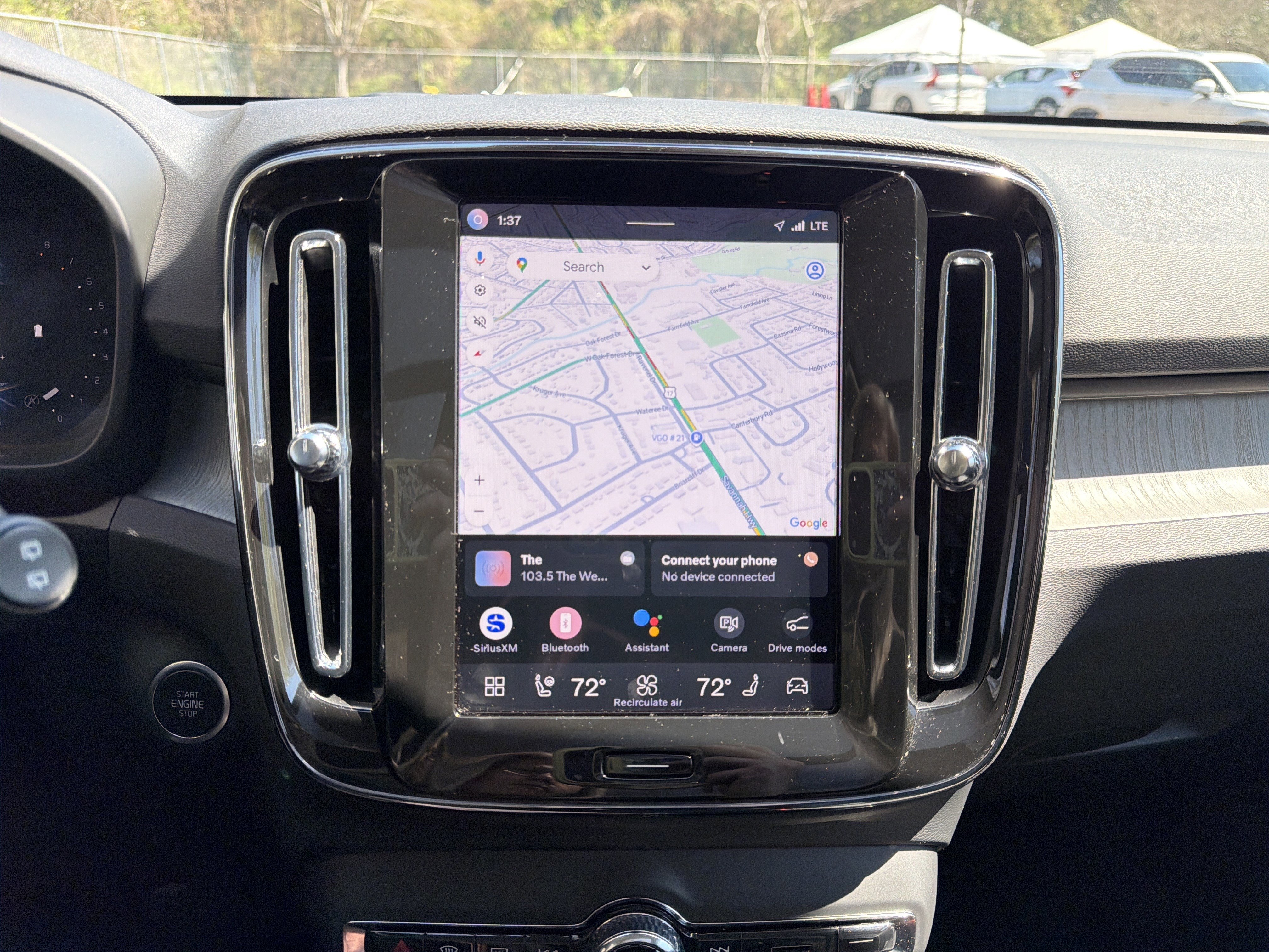 Certified 2025 Volvo XC40 B5 Core image 24