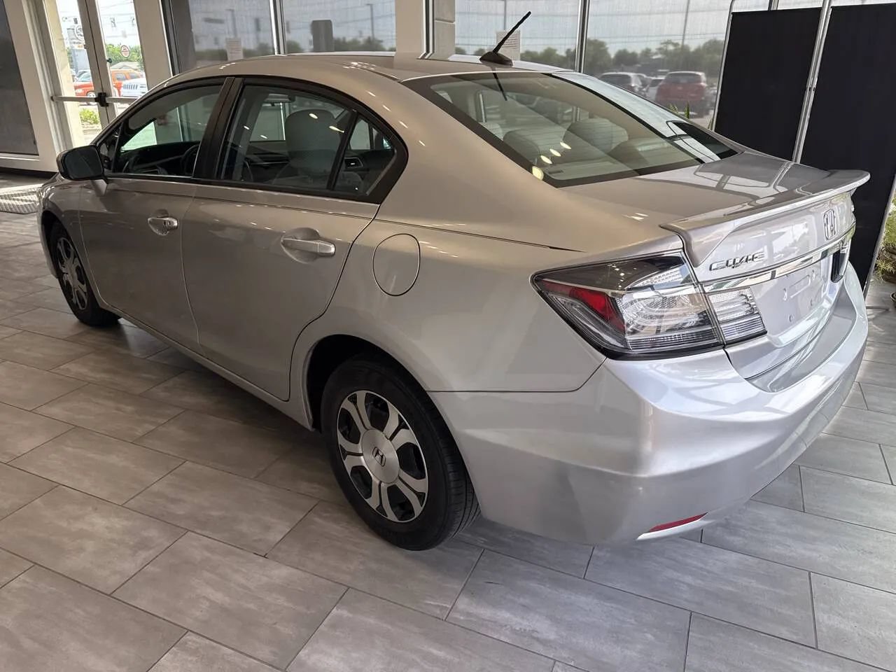 Used 2015 Honda Civic Hybrid Sedan image 5