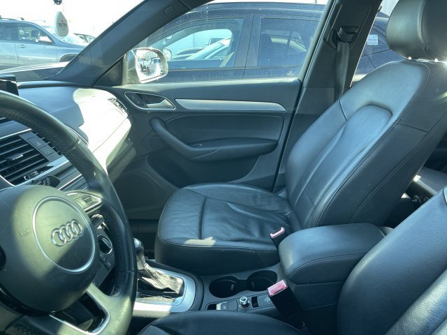 Used 2018 Audi Q3 2.0T Premium w/ Convenience Package FWD image 5