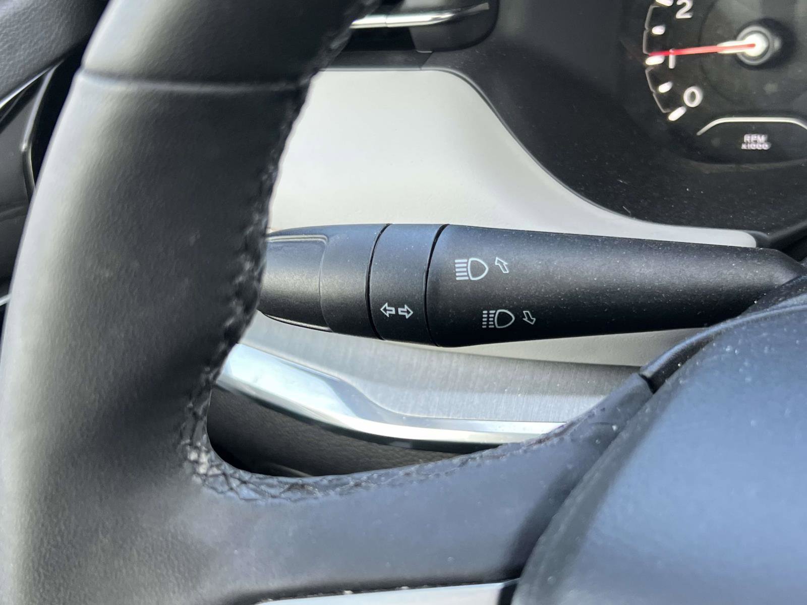 Used 2023 Jeep Compass Limited image 20