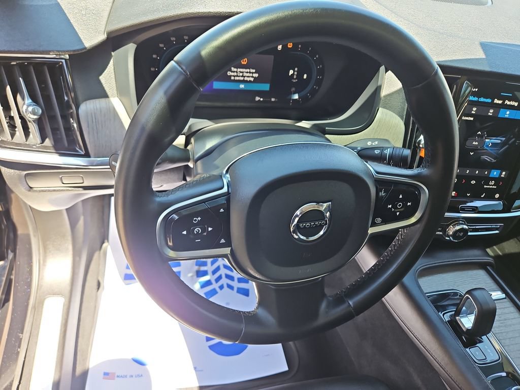 Used 2023 Volvo S90 B6 Plus AWD/4WD image 15