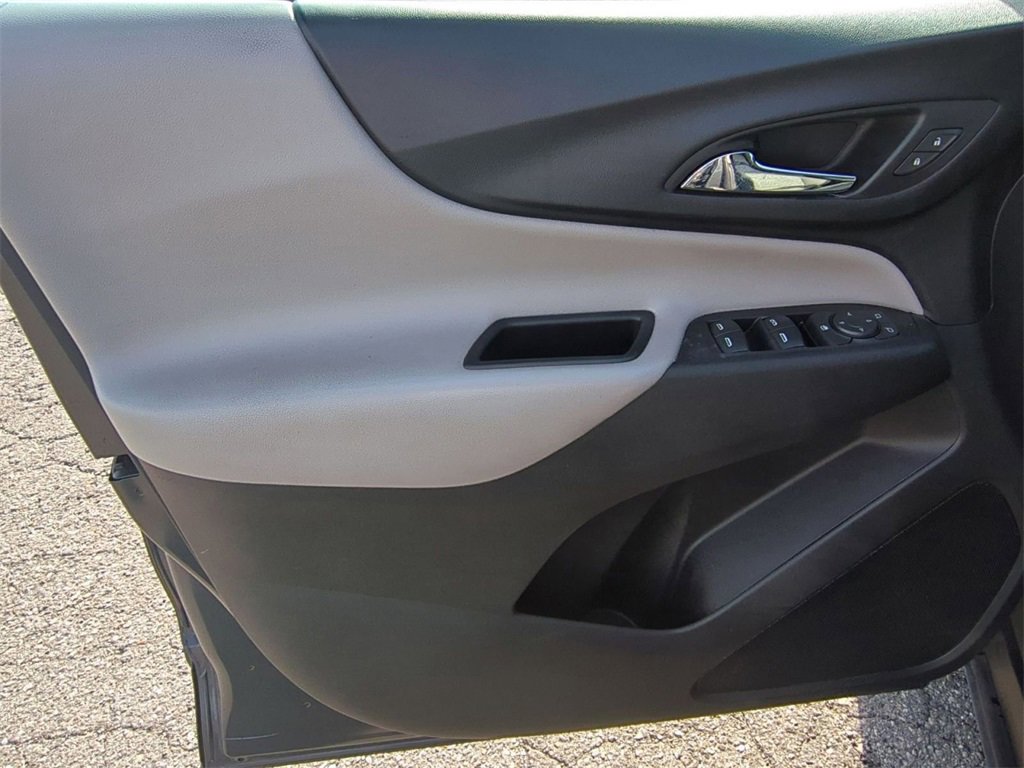Used 2019 Chevrolet Equinox LS image 21