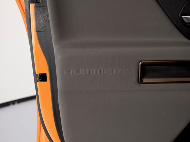 Used 2024 GMC Hummer EV 3X w/ LPO, Illumination Package image 12