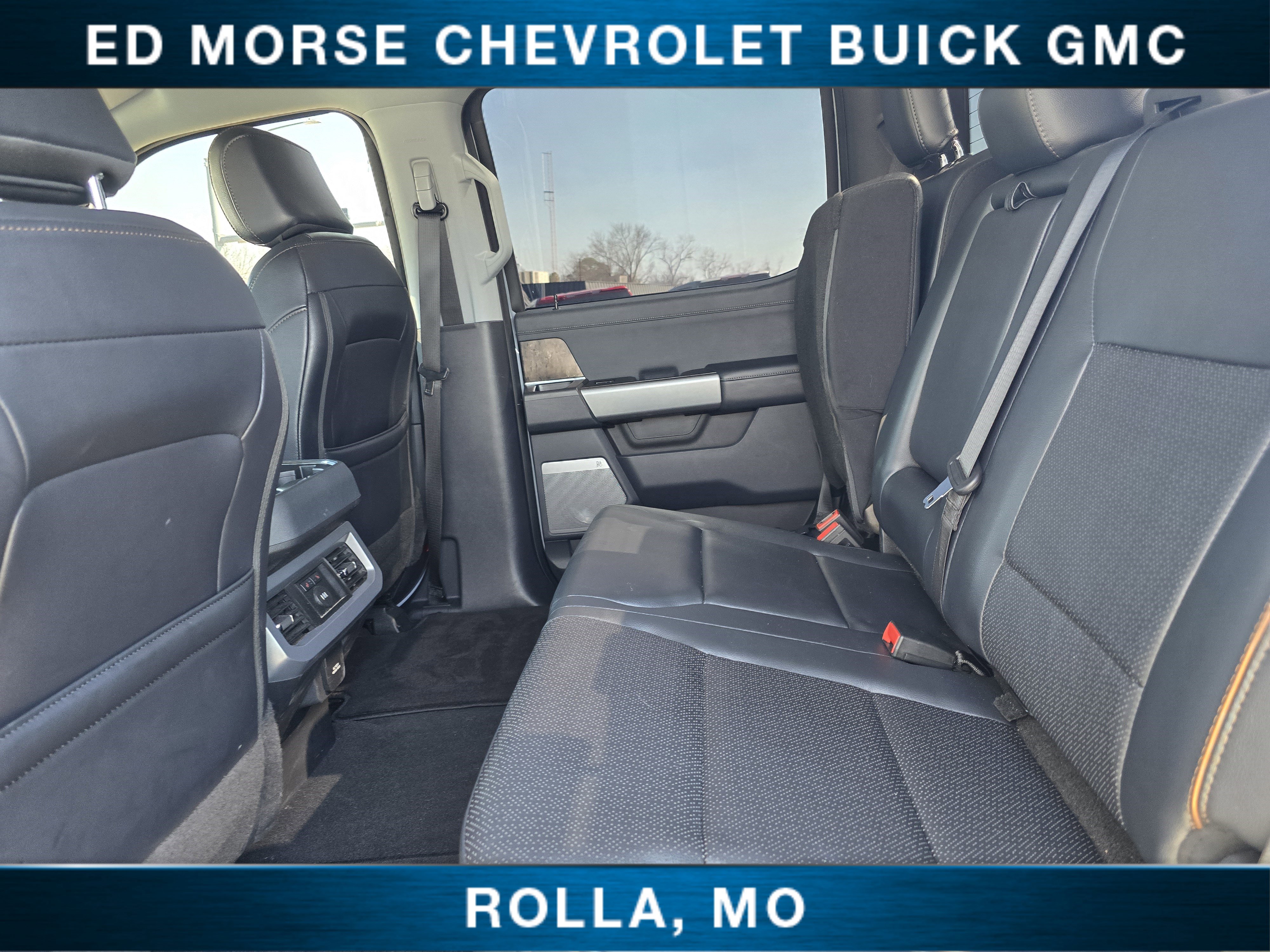 Used 2025 Ford F350 Lariat w/ Tremor Off-Road Package AWD/4WD image 17