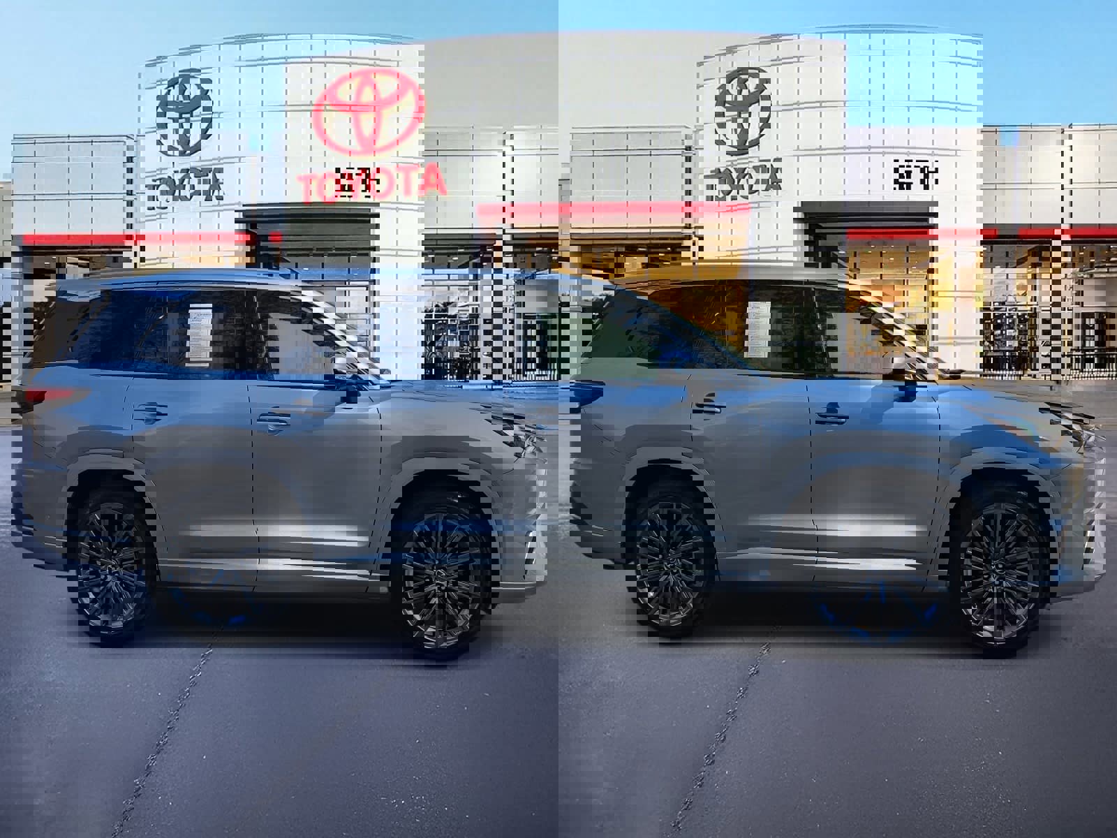 Used 2024 Lexus TX 350 FWD w/ Technology Package image 4