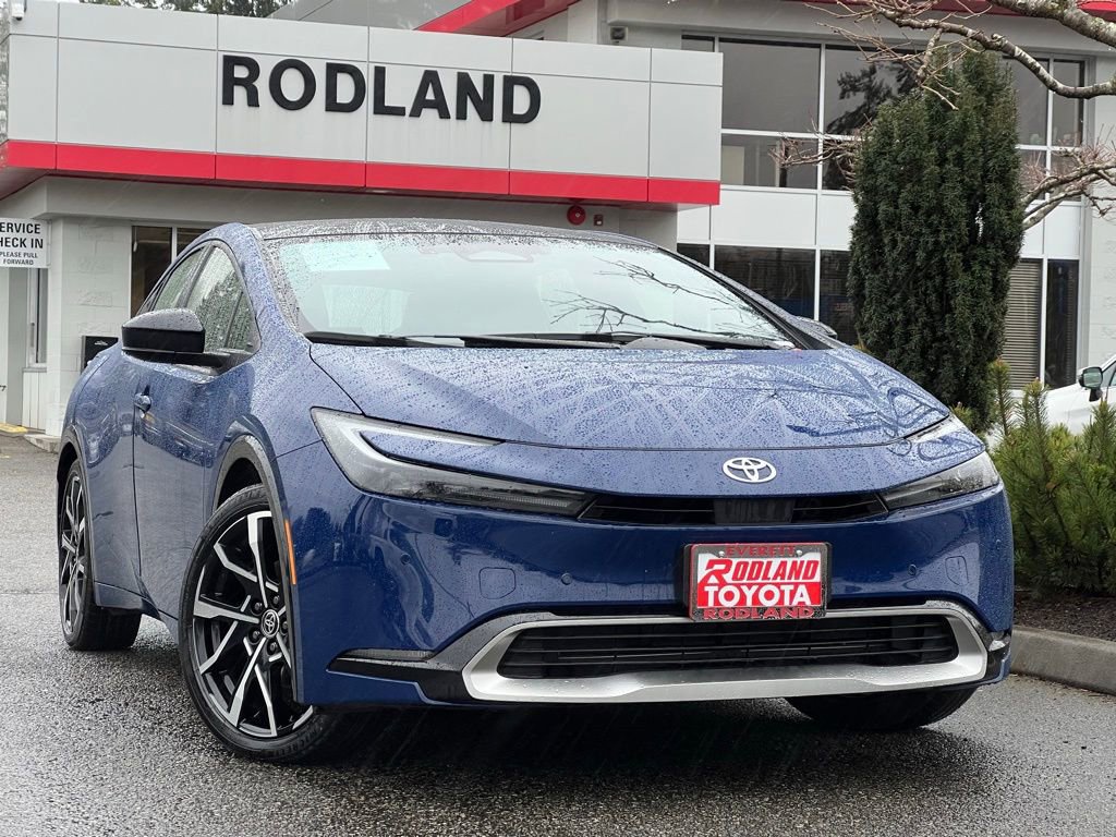 Used 2025 Toyota Prius XSE image 1