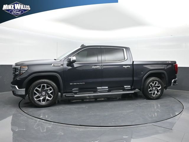 Used 2023 GMC Sierra 1500 SLT w/ SLT Premium Package AWD/4WD image 4