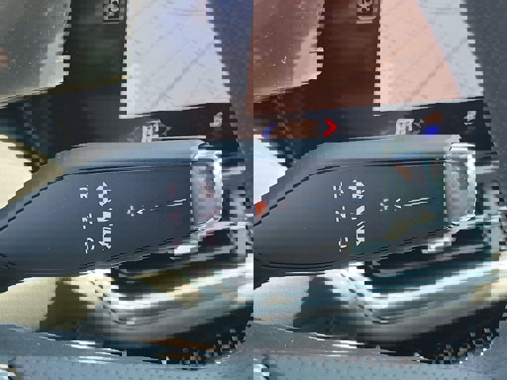 New 2026 Chevrolet Equinox EV LT image 11