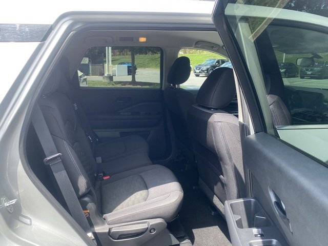 Certified 2024 Nissan Pathfinder SV image 30