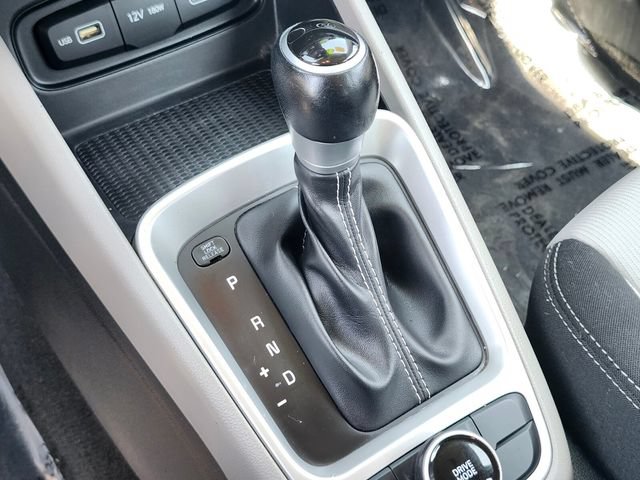 Used 2022 Hyundai Venue SEL FWD image 27