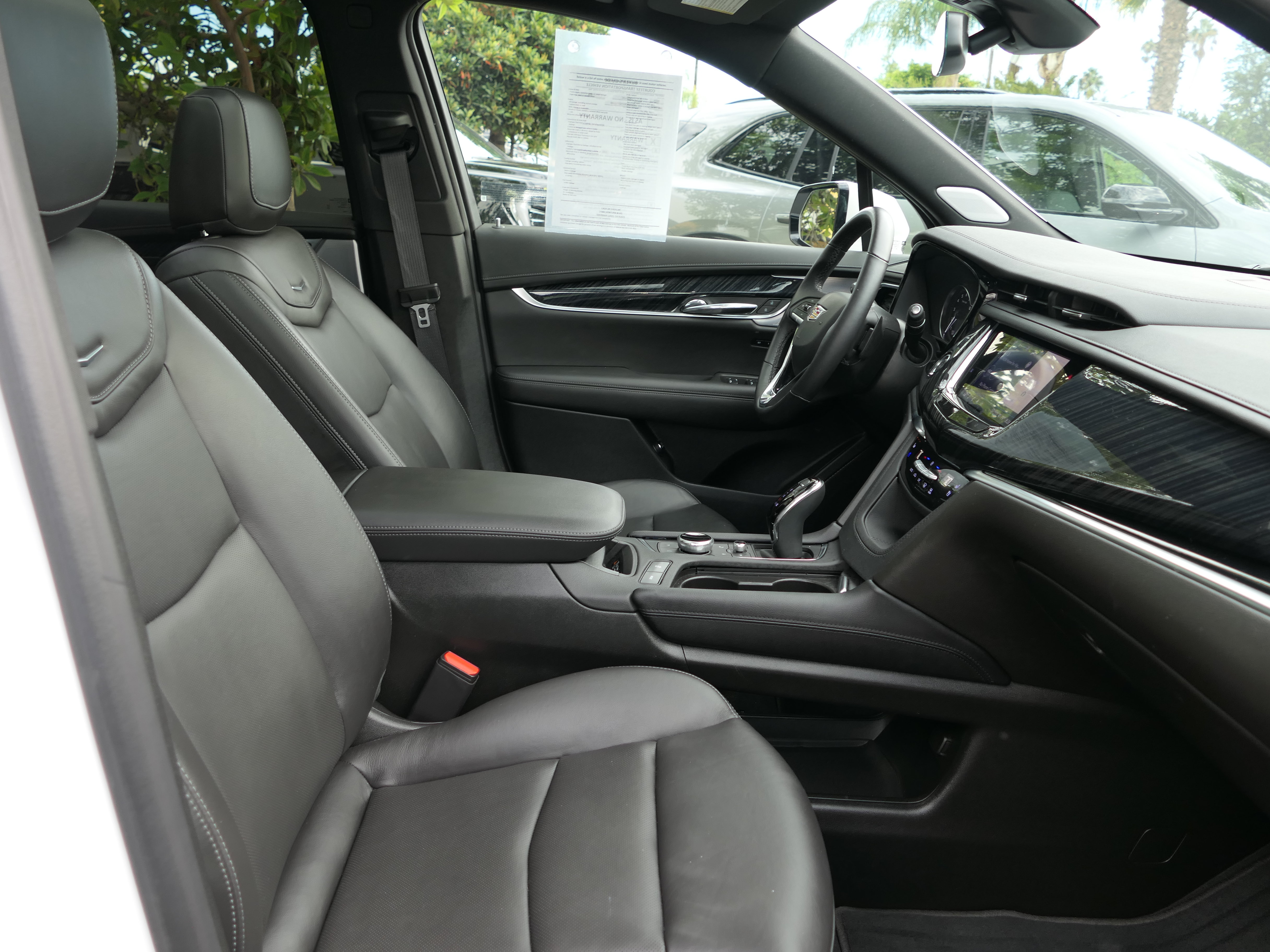 New 2025 Cadillac XT6 Premium Luxury FWD image 25