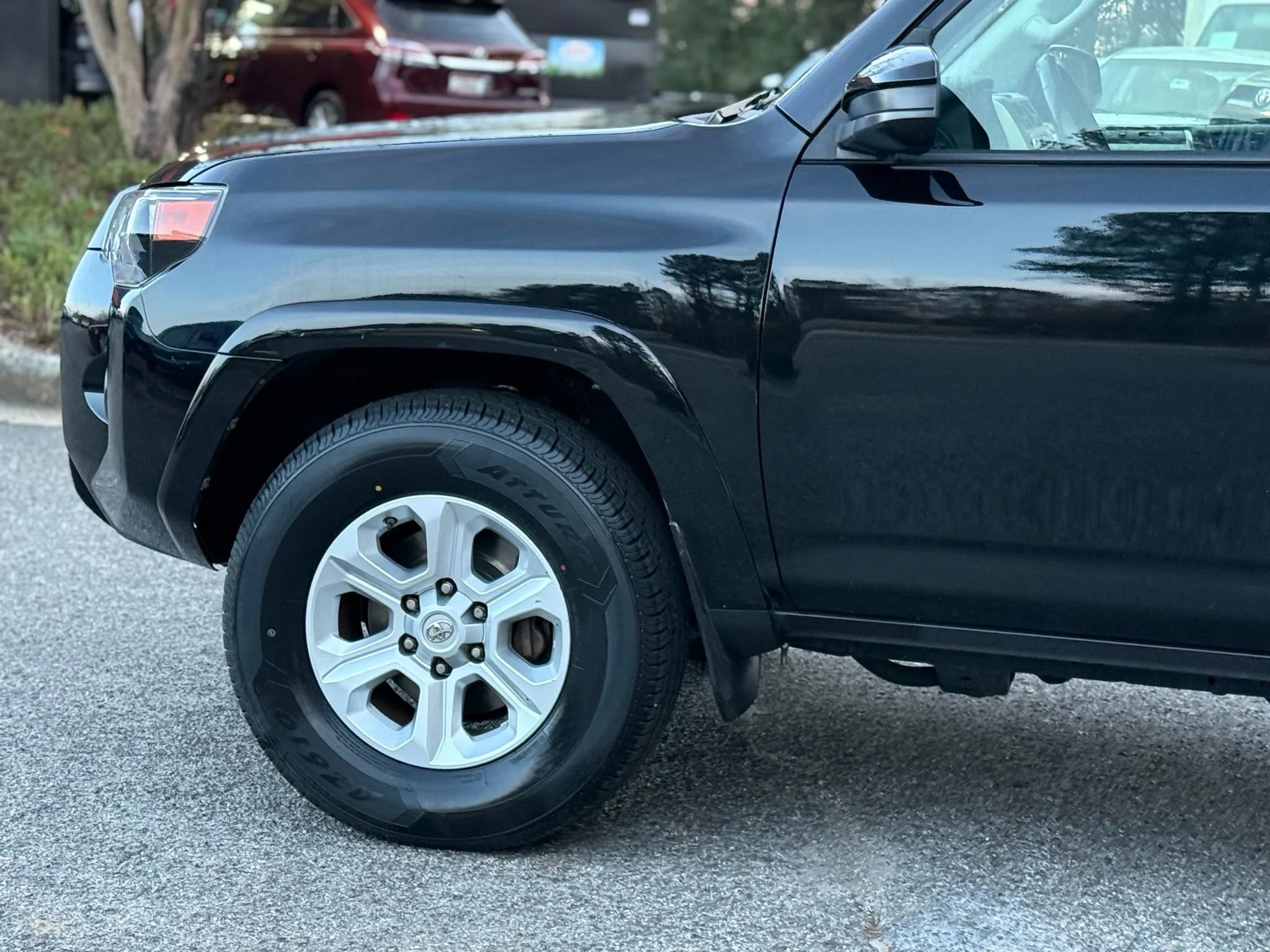 Used 2016 Toyota 4Runner SR5 AWD/4WD image 7