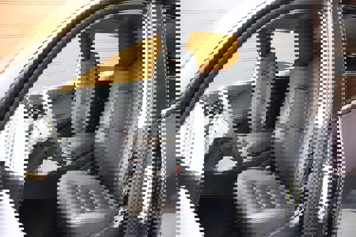 Used 2022 Tesla Model Y Long Range image 29