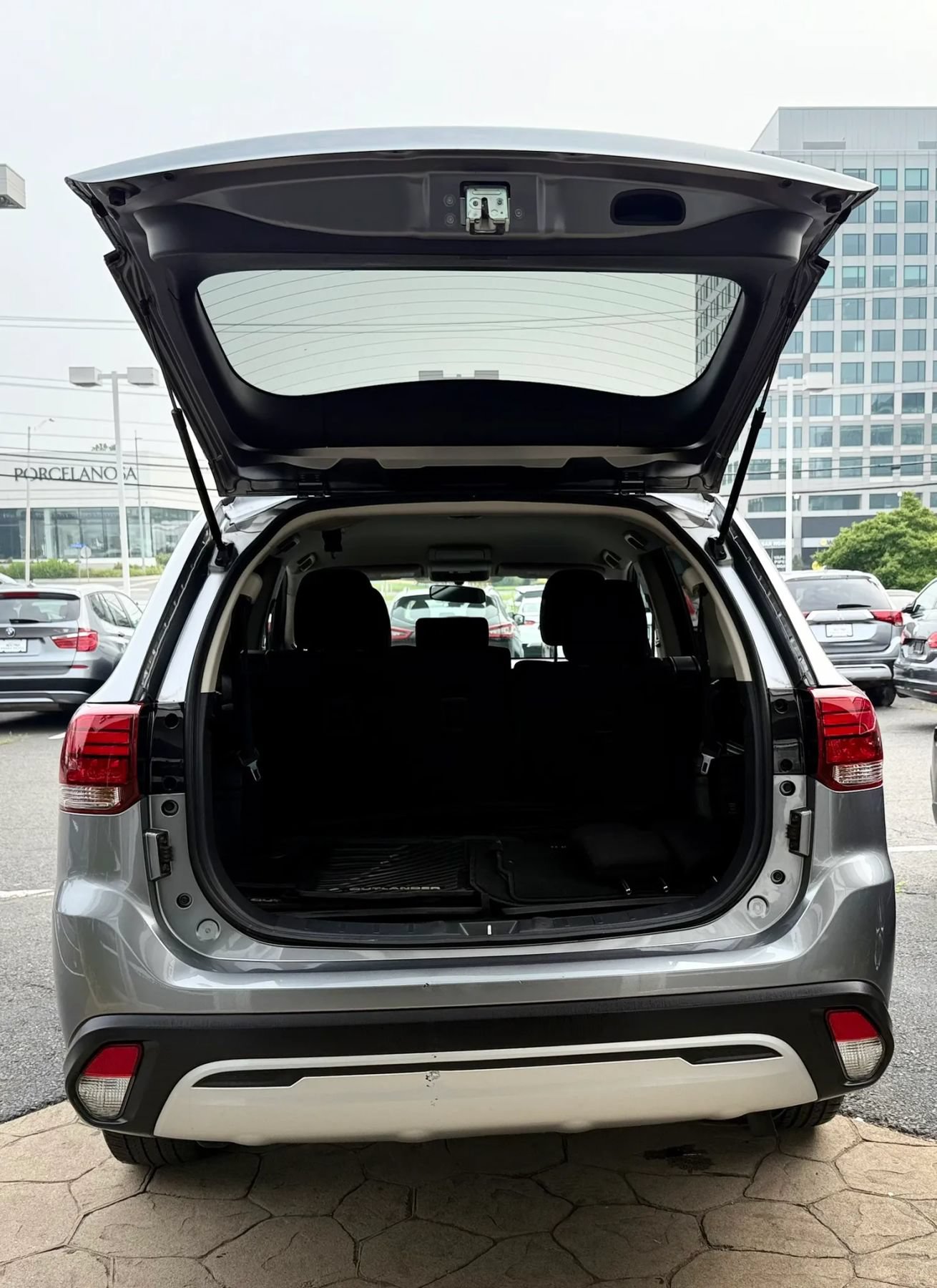 Used 2020 Mitsubishi Outlander ES FWD image 40