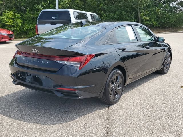 Used 2023 Hyundai Elantra SEL FWD image 4