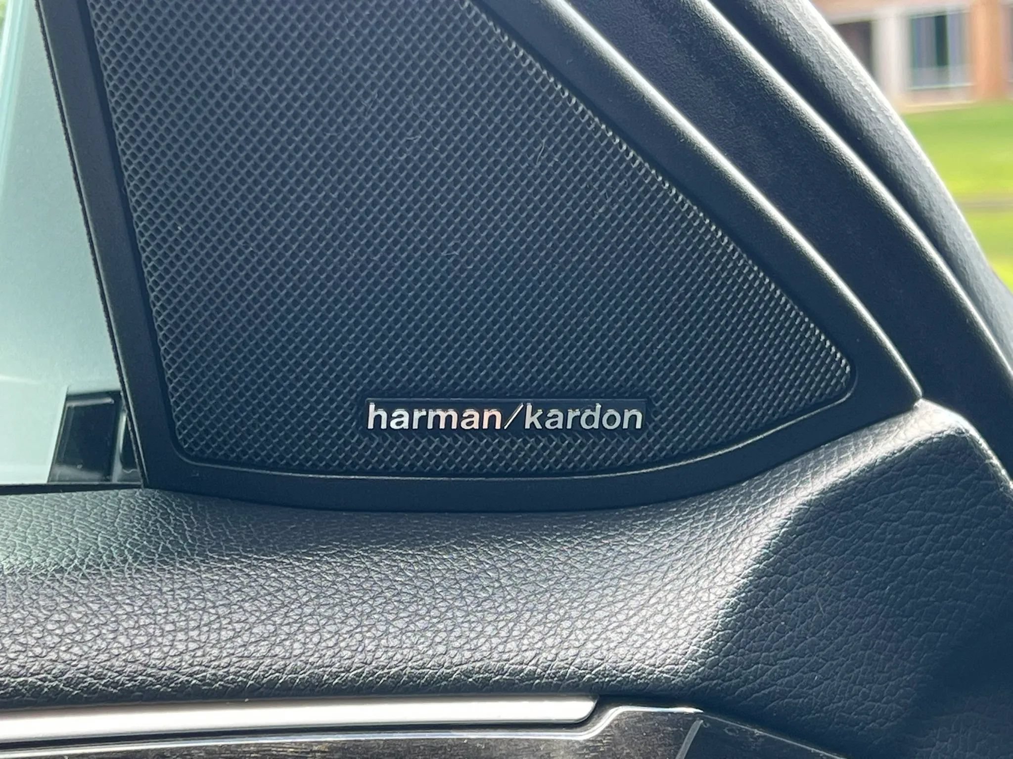 Used 2014 Mercedes-Benz E 550 4MATIC Sedan w/ Premium 1 Package image 32