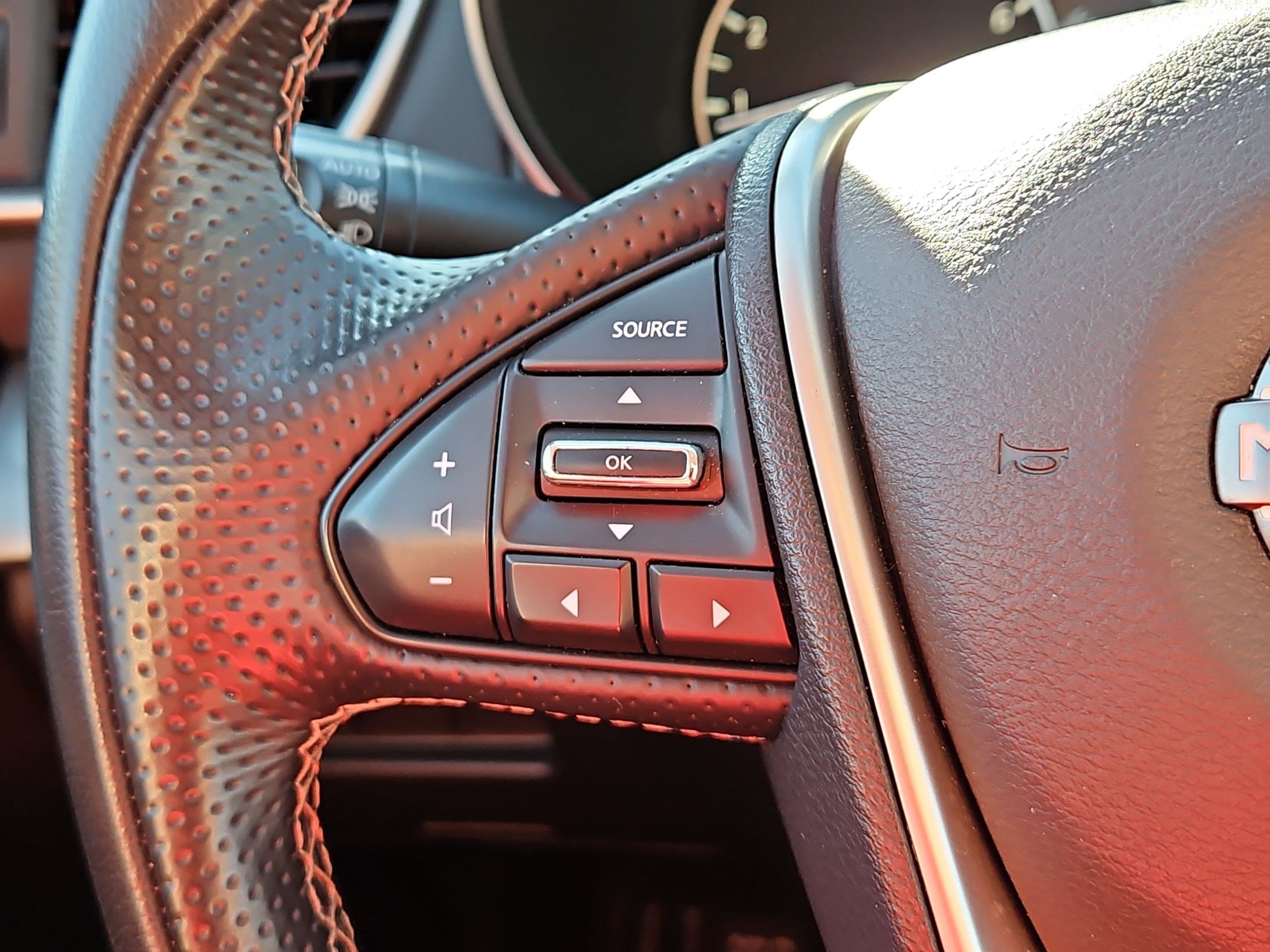 Used 2023 Nissan Maxima SV w/ Floor Mat Group FWD image 16
