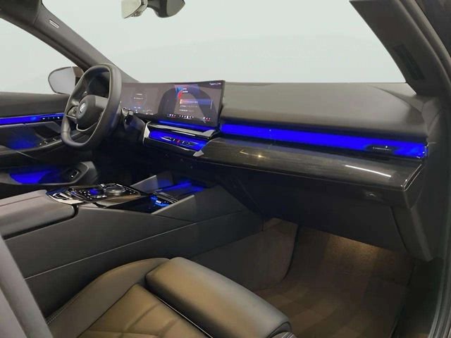 Used 2025 BMW i5 eDrive40i image 71