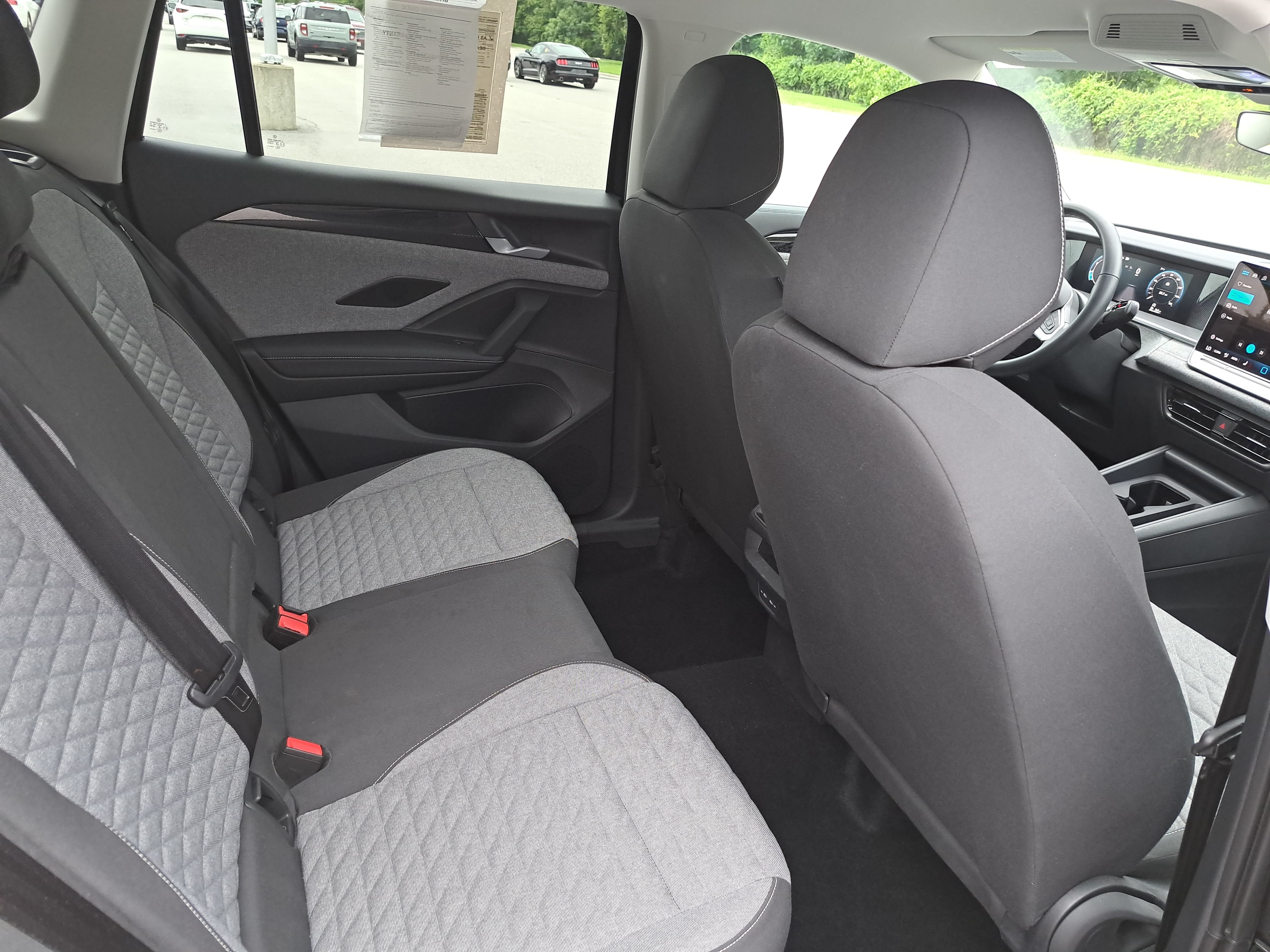 Certified 2025 Volkswagen Tiguan S FWD image 11