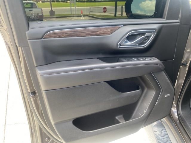 Used 2021 Chevrolet Tahoe Z71 w/ Z71 Signature Package AWD/4WD image 37