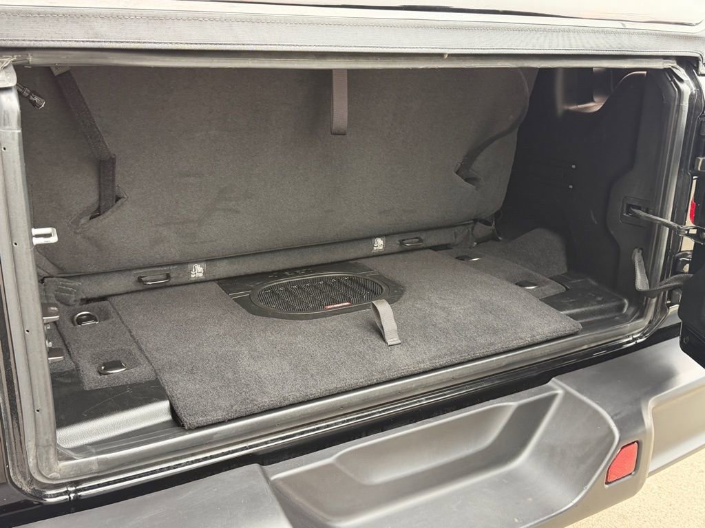 Used 2021 Jeep Wrangler Rubicon w/ LED Lighting Group image 9