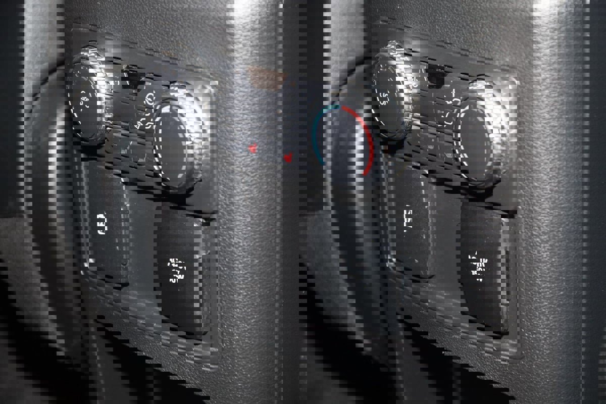 Used 2020 Ford Explorer ST w/ Premium Technology Package image 17