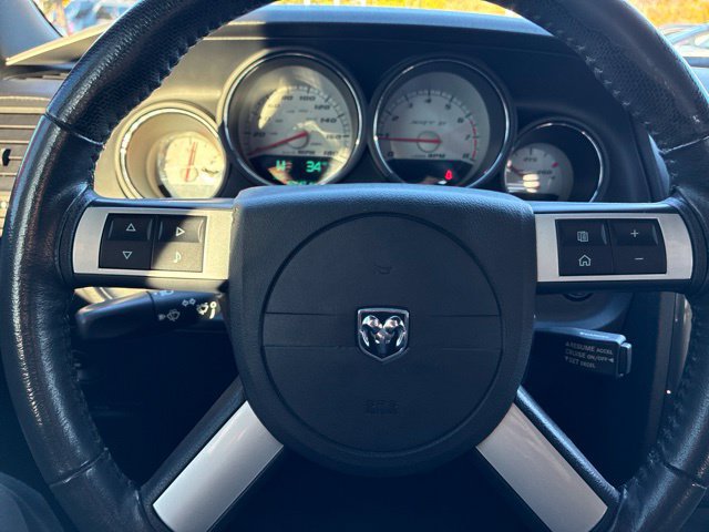 Used 2010 Dodge Challenger SRT8 RWD image 21