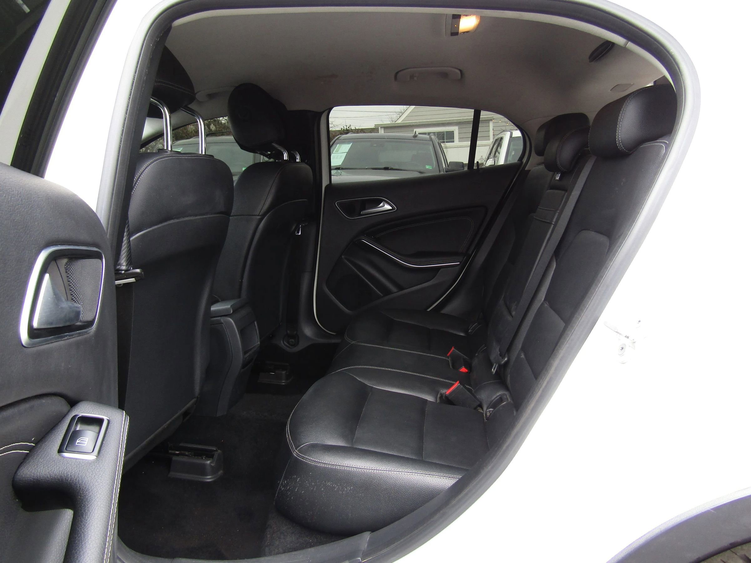 Used 2015 Mercedes-Benz GLA 250 4MATIC w/ Sport Package image 11