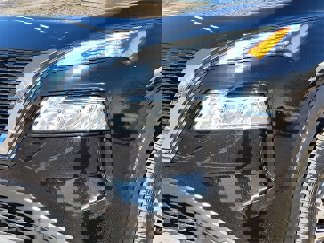 Certified 2023 Nissan Rogue SV image 5