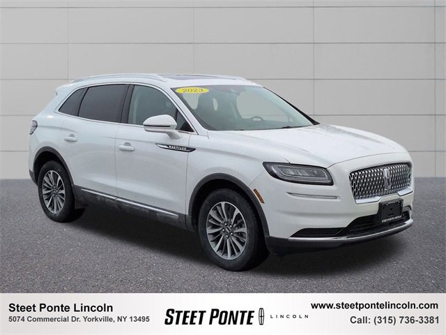 Used 2023 Lincoln Nautilus Reserve image 1