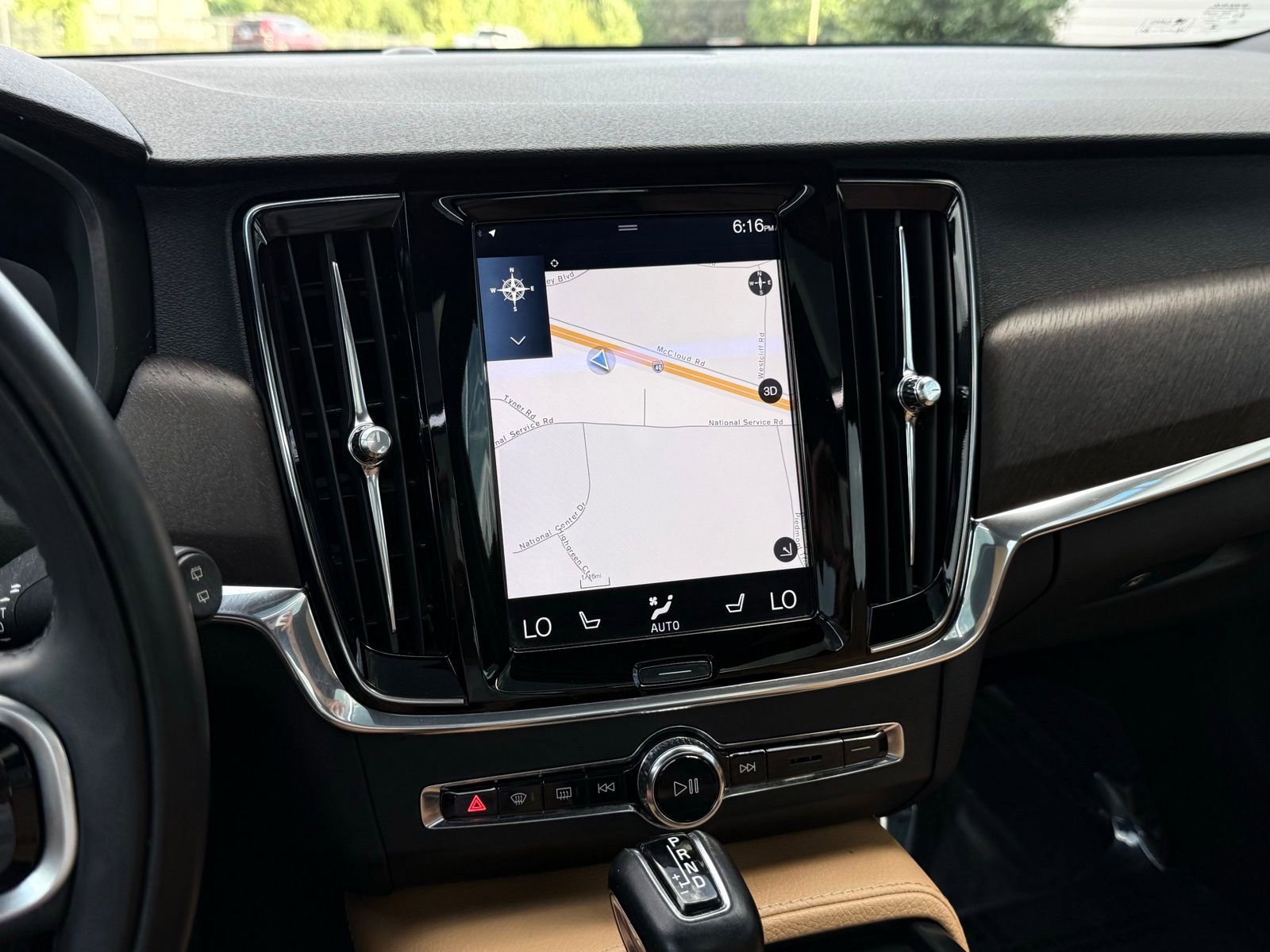 Used 2018 Volvo V90 T5 Cross Country w/ Convenience Package image 42