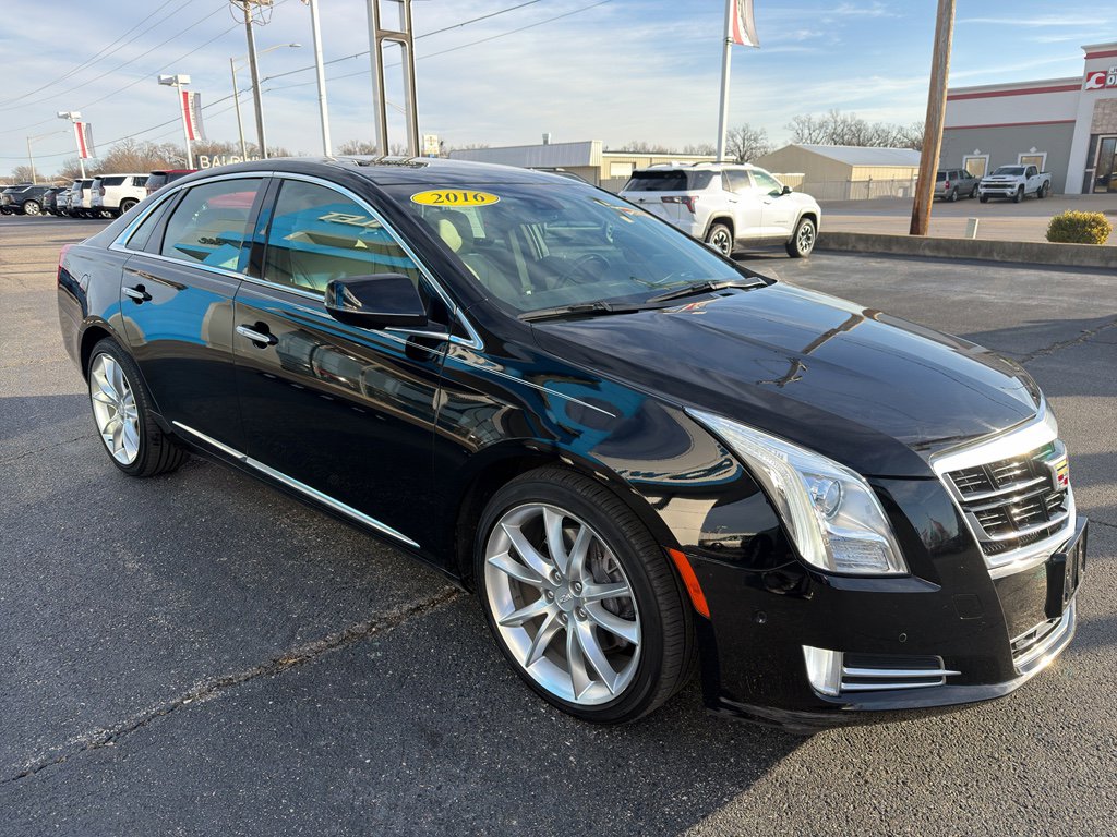 Used 2016 Cadillac XTS Premium image 3