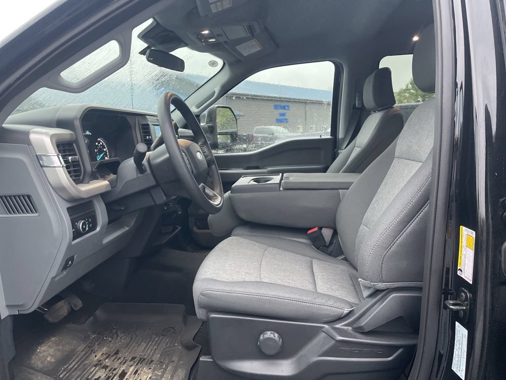 Used 2025 Ford F250 XL w/ STX Appearance Package AWD/4WD image 17