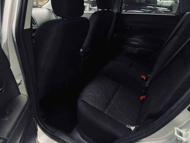 Used 2025 Mitsubishi Outlander Sport AWD image 17