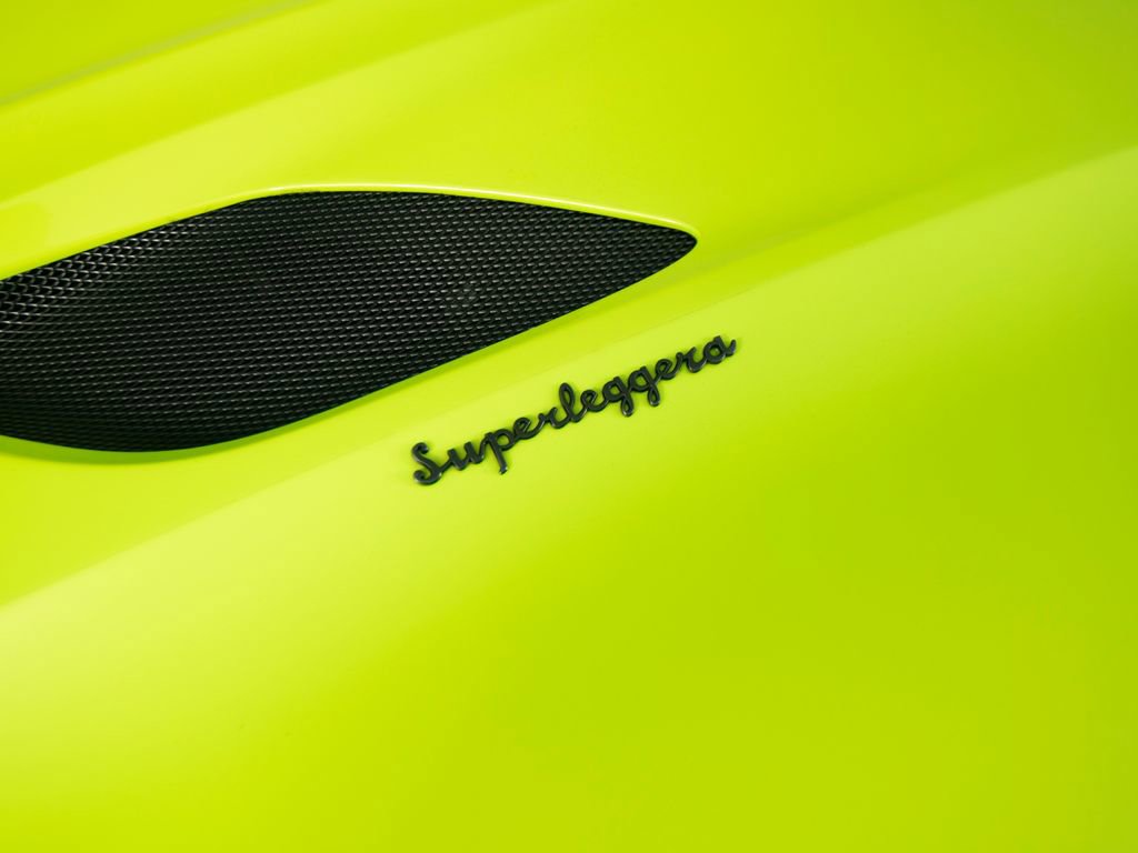 Used 2022 Aston Martin DBS Superleggera RWD image 38