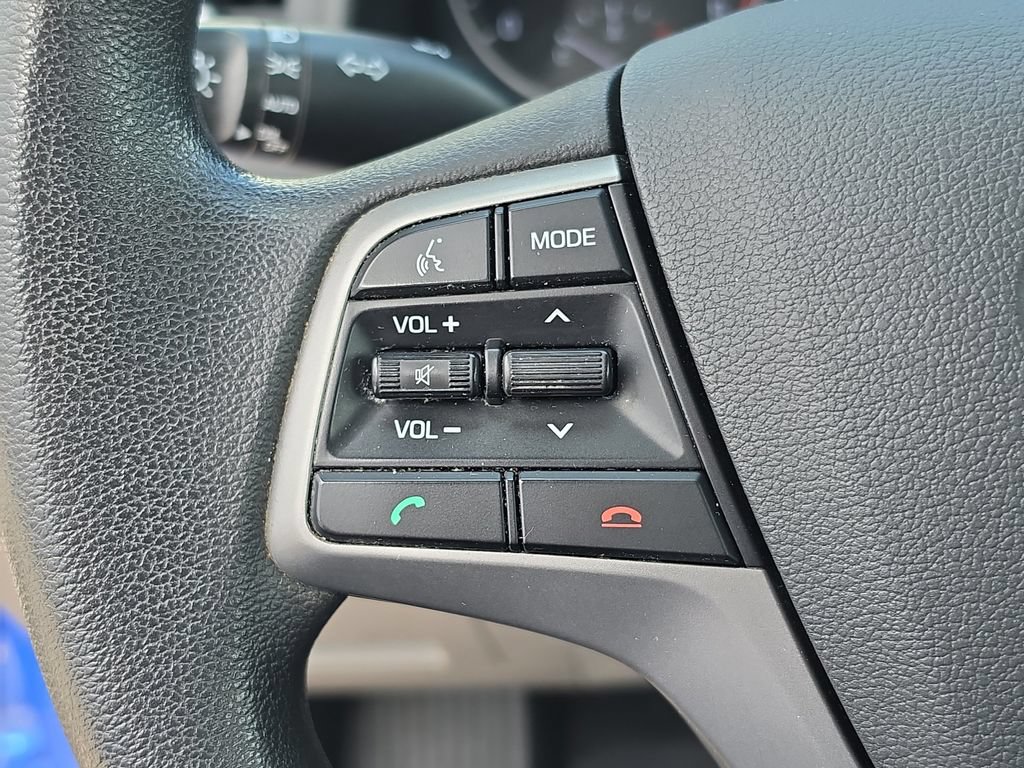 Used 2017 Hyundai Elantra SE FWD image 18